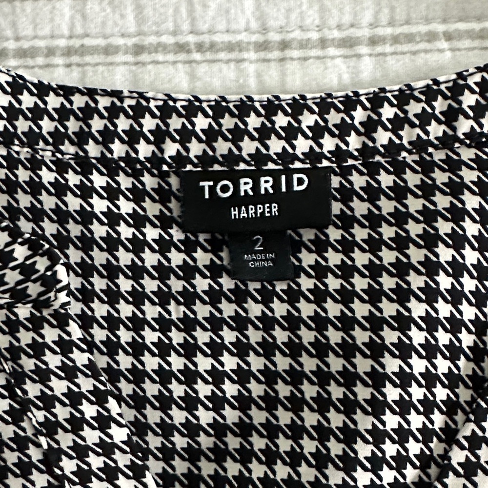 Torrid Black and White Houndstooth Harper Blouse